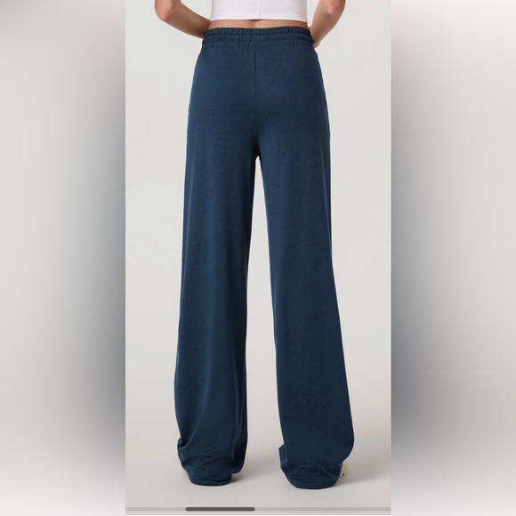 Vuori Halo Essential Wide Leg Pant-NWT!! - Picture 2 of 11